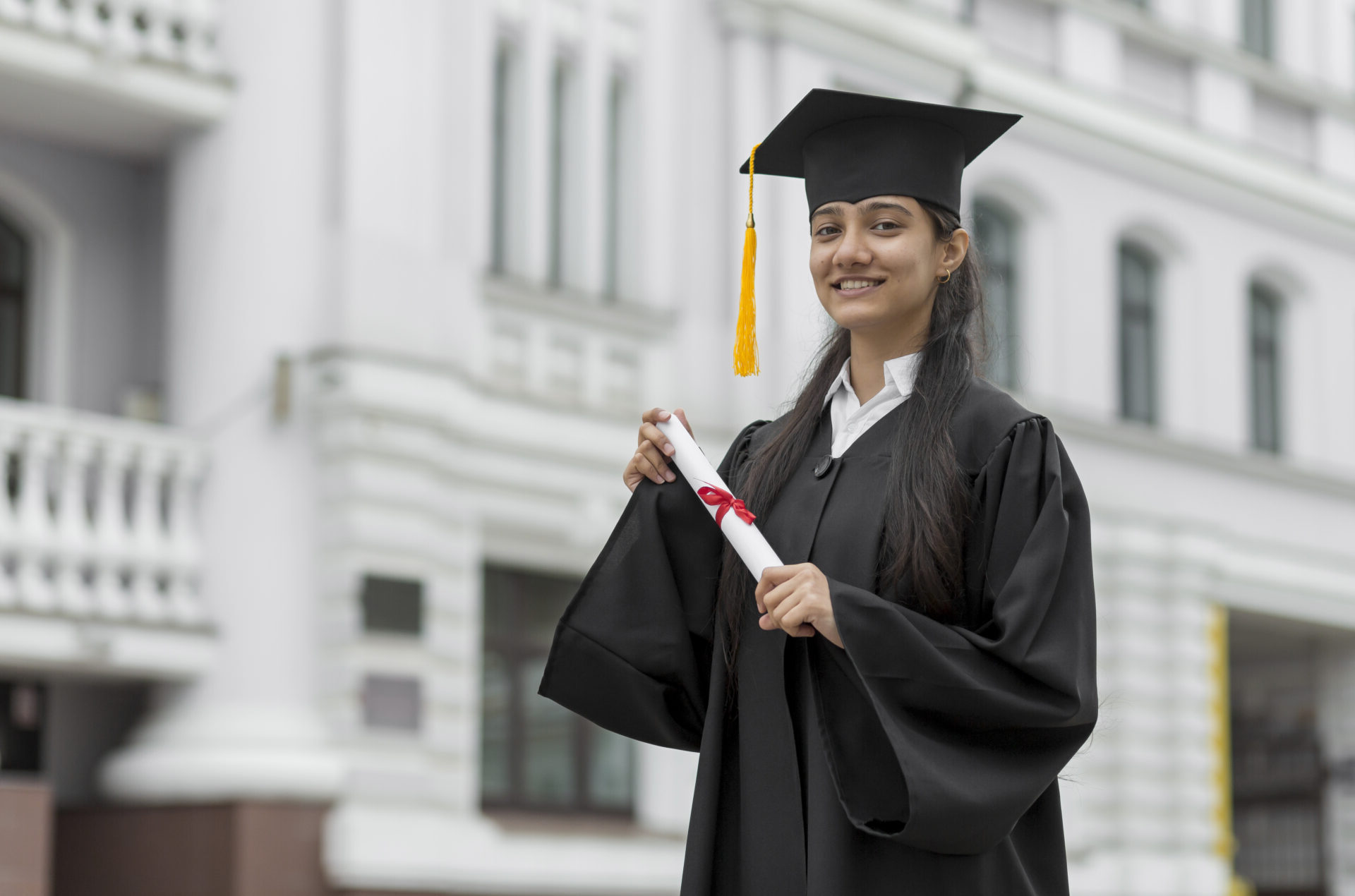 Meet Rahmatunnisa, The First Collegegoer From Her Family, Among Bangalore  University Gold Medallists